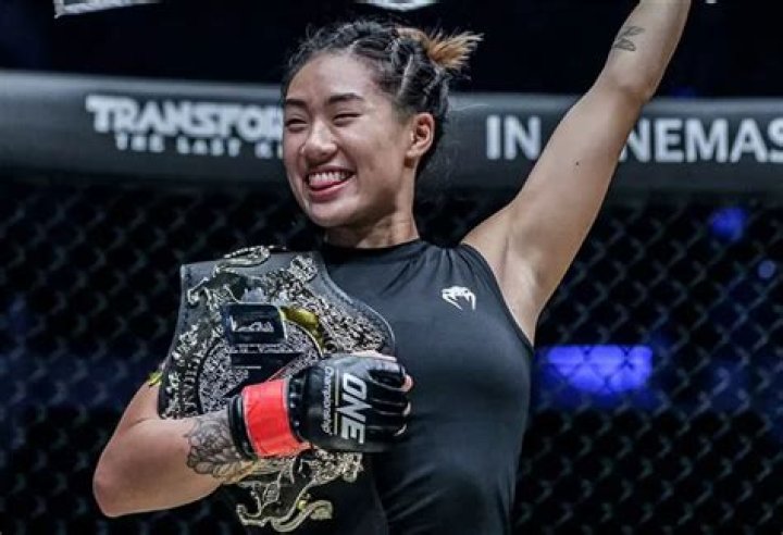 Angela Lee Net Worth