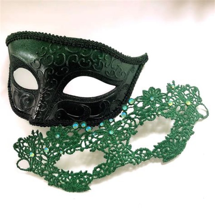 Dark Green Mask