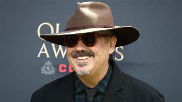Duncan Cameron-Holmes Net Worth