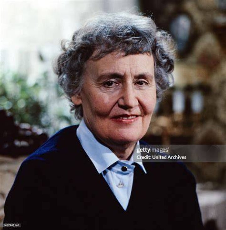 Edda Seippel Net Worth