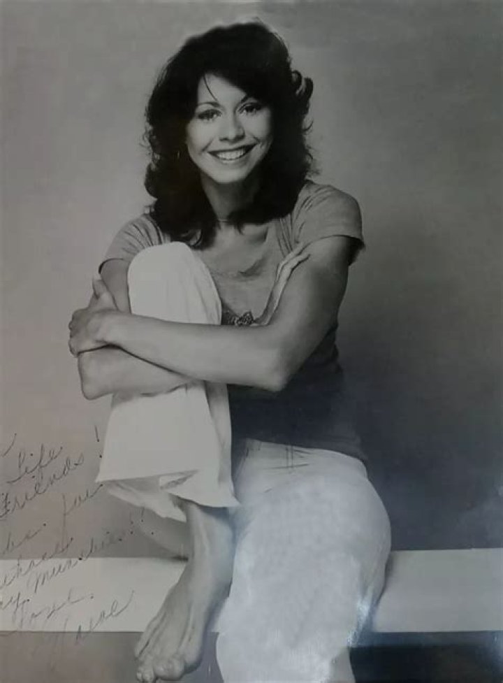 Elaine Giftos is an Amarican model dancer and actress.