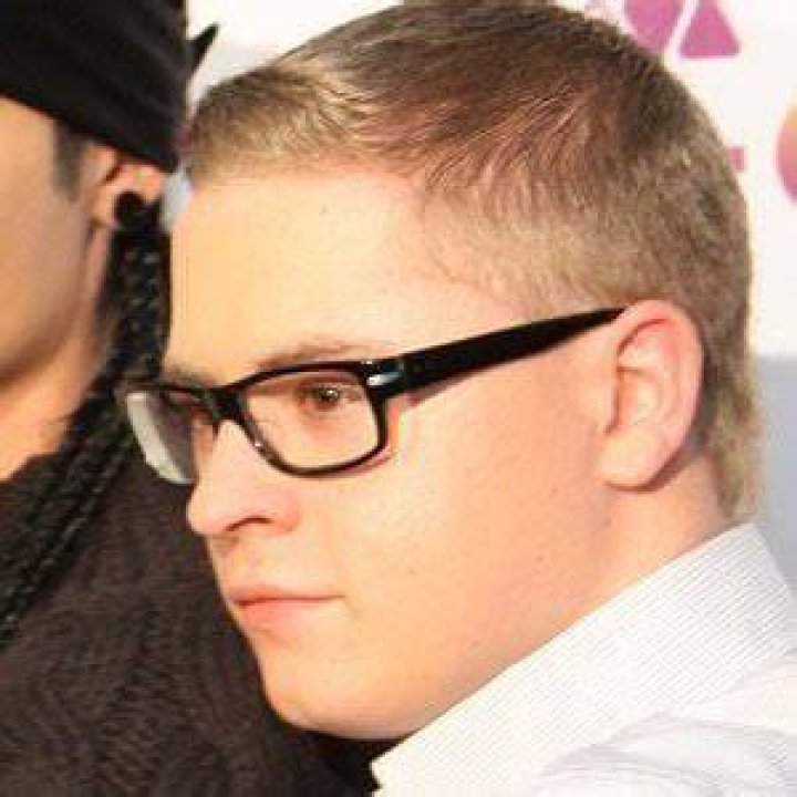 Gustav Schafer Net Worth