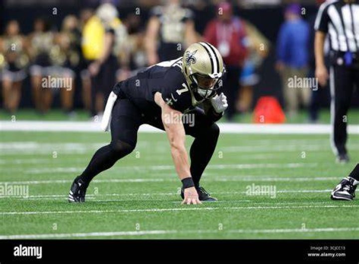 Himself - New Orleans Saints Tight End / Himself - New York Giants Tight End