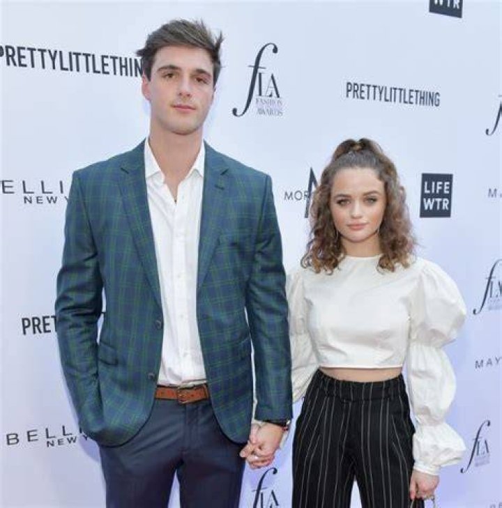 Joey King Height Vs Other Actress Joey King Height Vs Other Actress