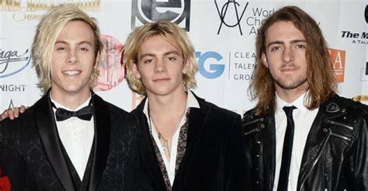 Ryland Lynch with his brothers Ryland Lynch with his brothers