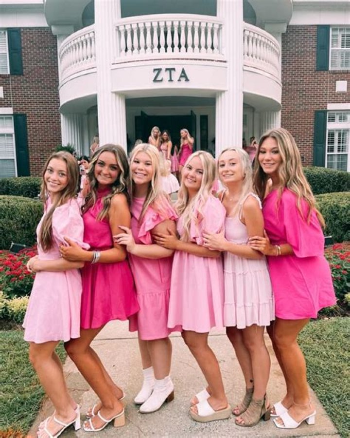 Sorority Girl / Trish